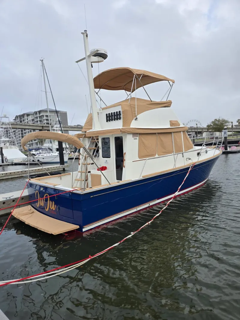 Slide: The Image of Sabreline 36 Flybridge Fast Trawler 2004 - 52