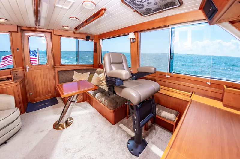 Slide: The Image of Grand Banks 49 Eastbay SX w/Side Door 2005 - 17