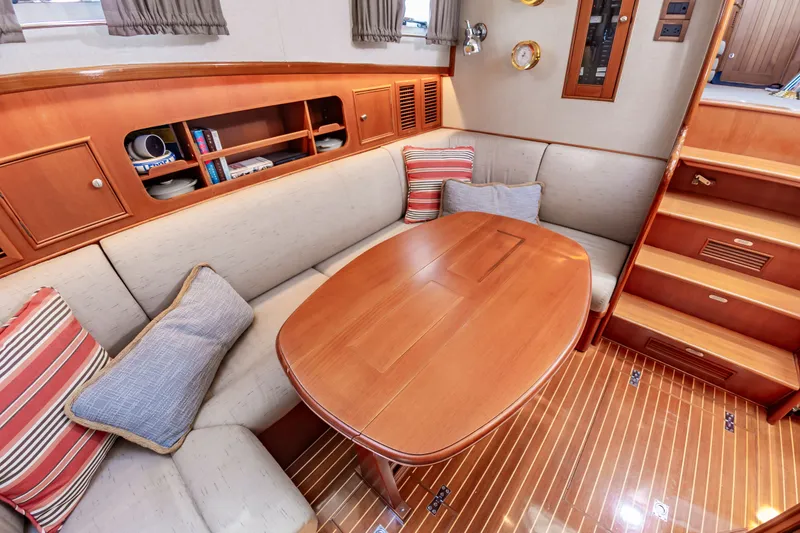 Slide: The Image of Grand Banks 49 Eastbay SX w/Side Door 2005 - 29