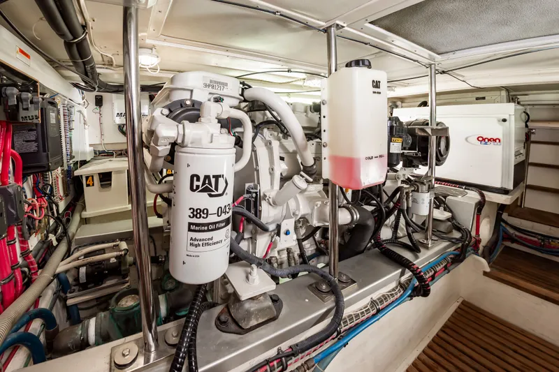 Slide: The Image of Grand Banks 49 Eastbay SX w/Side Door 2005 - 44