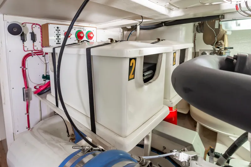 Slide: The Image of Grand Banks 49 Eastbay SX w/Side Door 2005 - 46