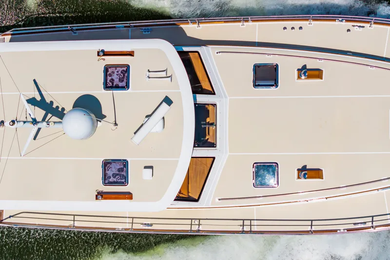 Slide: The Image of Grand Banks 49 Eastbay SX w/Side Door 2005 - 63