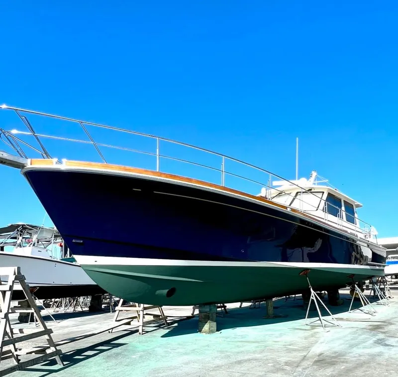 Slide: The Image of Grand Banks 49 Eastbay SX w/Side Door 2005 - 70