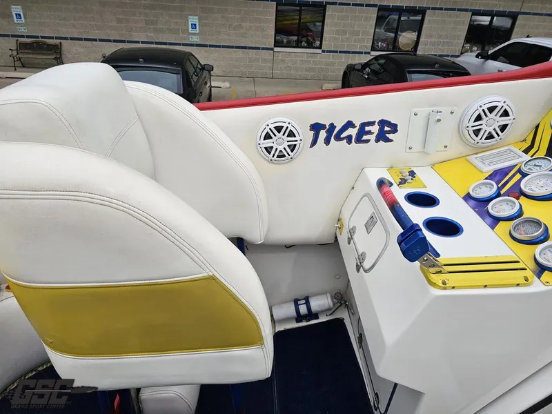 Slide: The Image of Cigarette 42 Tiger 2001 - 52