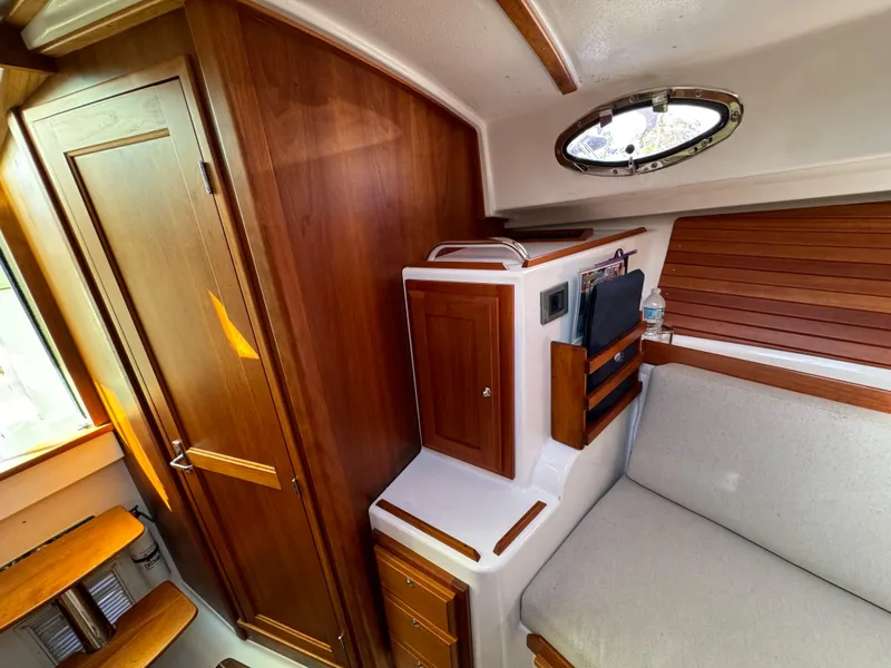 Slide: The Image of Head to Port - 8