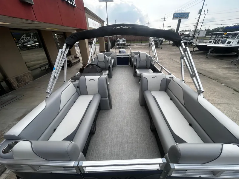 Slide: The Image of Avalon VNT QL21T 2025 - 11