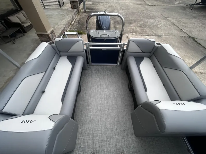 Slide: The Image of Avalon VNT QL21T 2025 - 27