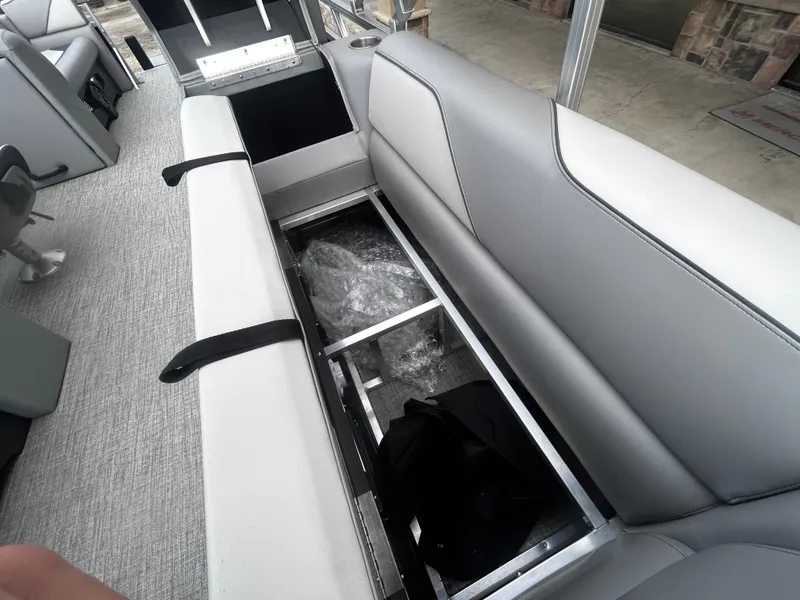 Slide: The Image of Avalon VNT QL21T 2025 - 31