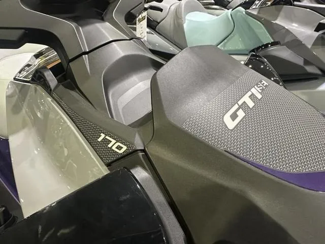 Slide: The Image of Sea-Doo GTI 2025 - 11