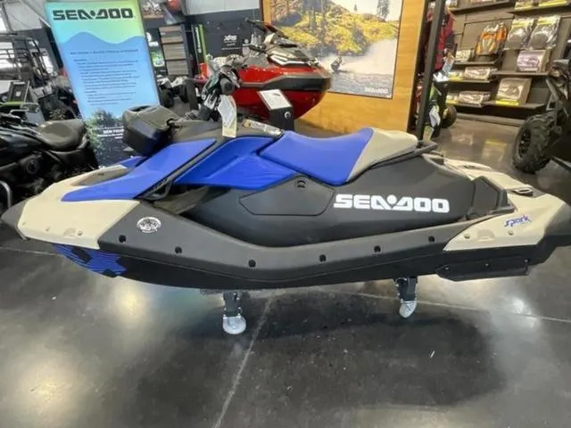 Slide: The Image of Sea-Doo Spark Trixx 2025 - 11