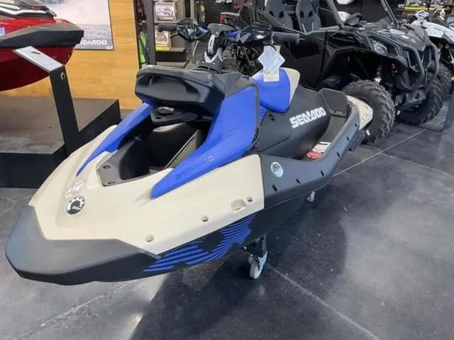 Slide: The Image of Sea-Doo Spark Trixx for 1 2025 - 3