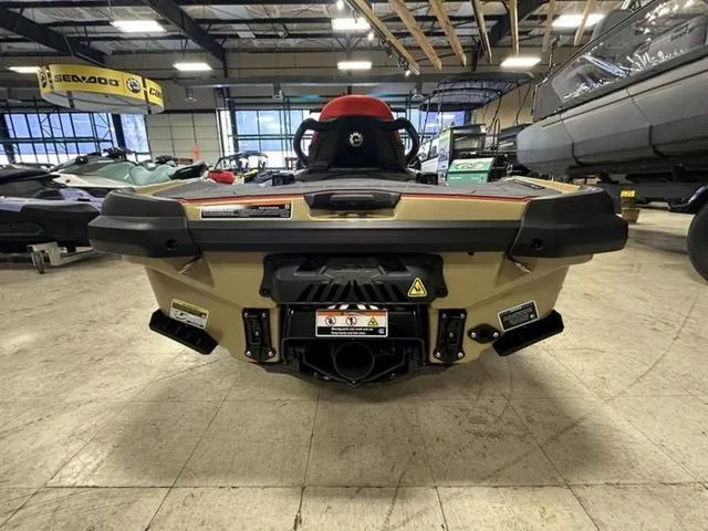 Slide: The Image of Sea-Doo RXT-X 2025 - 15