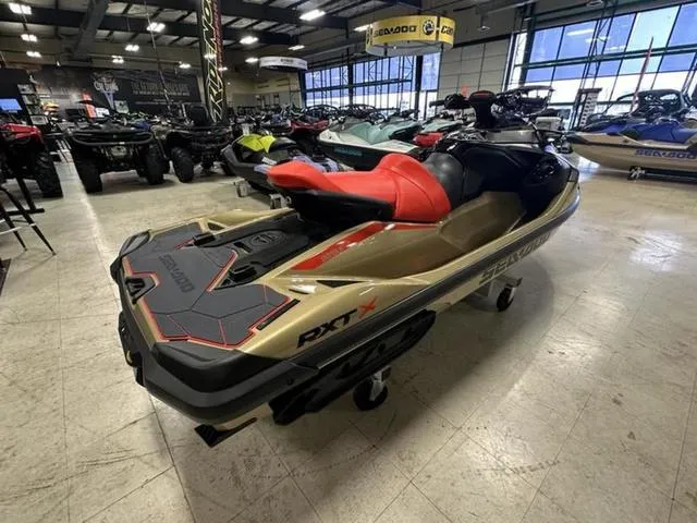 Slide: The Image of Sea-Doo RXT-X 2025 - 8