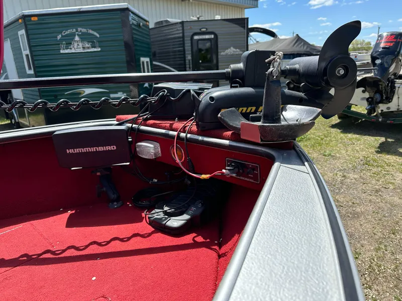 Slide: The Image of 1995 Lund 1660 Pro V Tiller boat with trolling motor and Humminbird electronics. - 9