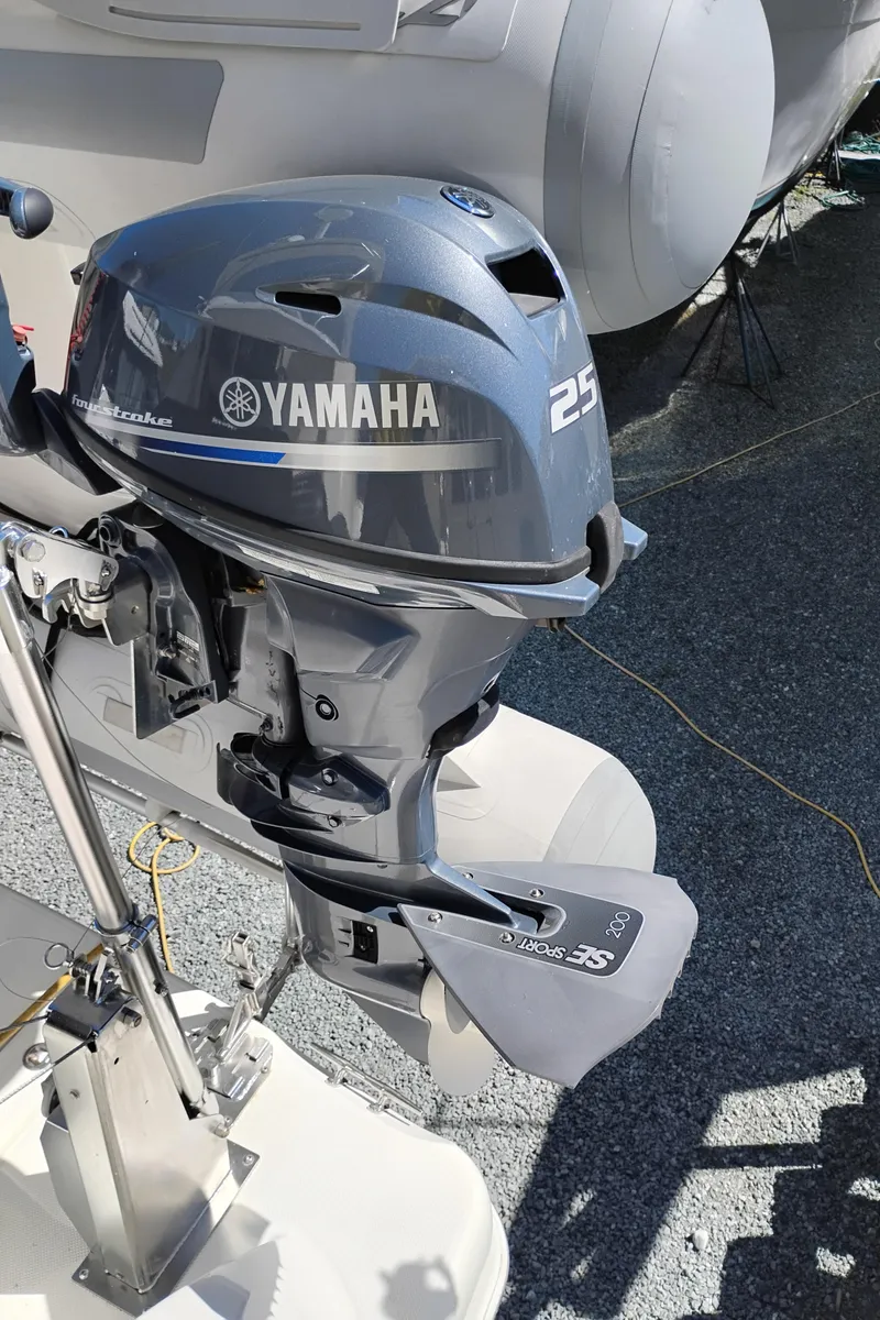 Slide: The Image of Meridian 341 Sedan 2006 - 71