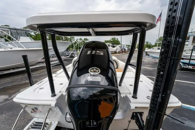 Slide: The Image of Sea Pro 172 Bay 2025 - 4