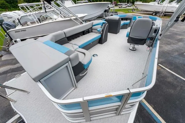 Slide: The Image of South Bay S224CR Cruise 2.75 2025 - 12