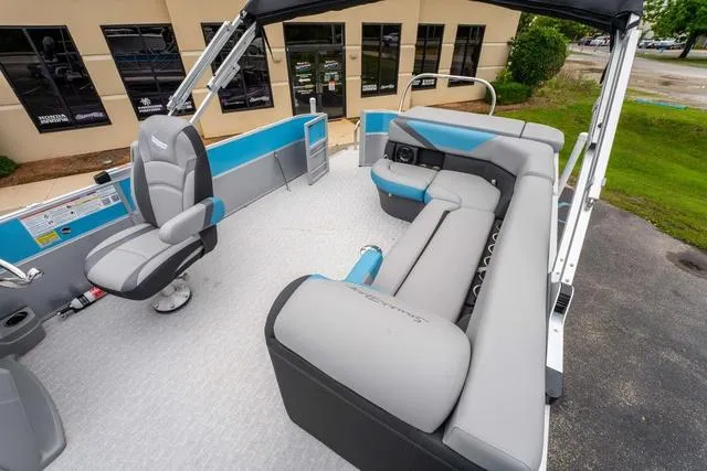 Slide: The Image of South Bay S224CR Cruise 2.75 2025 - 9