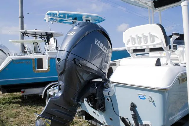 Slide: The Image of Tidewater 198 CC Adventure 2025 - 5