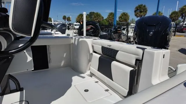 Slide: The Image of Tidewater 232 CC Adventure 2025 - 6