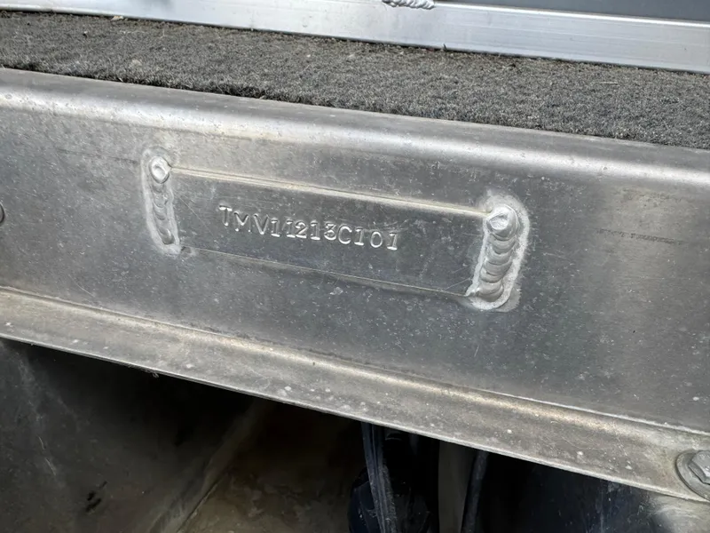 Slide: The Image of Serial number on metal surface of 2001 Paragon 2200SE boat. - 5
