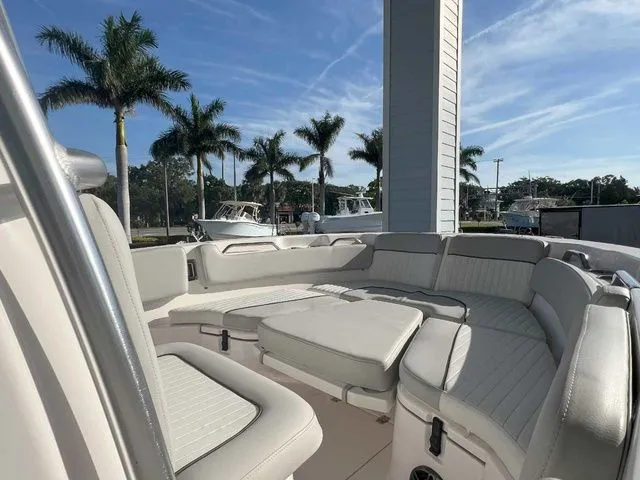 Slide: The Image of Sea Fox Commander 228 2023 - 48