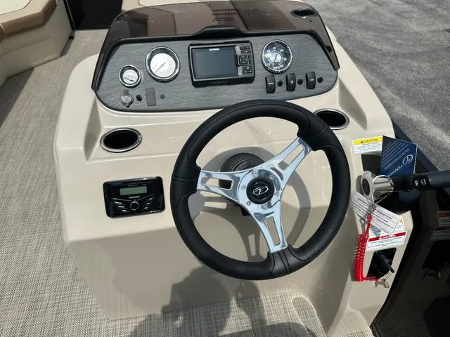 Slide: The Image of Veranda Vista View 22RC 2025 - 16