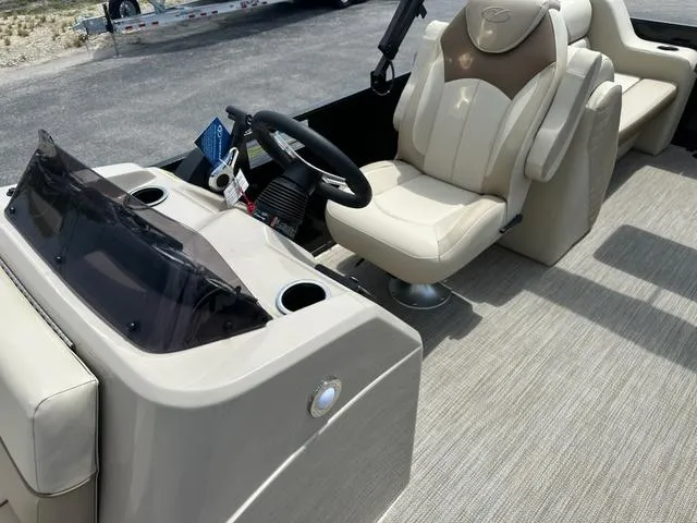 Slide: The Image of Veranda Vista View RC 22RC 2025 - 10