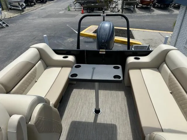 Slide: The Image of Veranda Vista View RC 22RC 2025 - 14