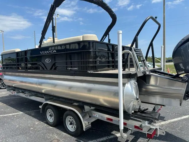 Slide: The Image of Veranda Vista View RC 22RC 2025 - 5