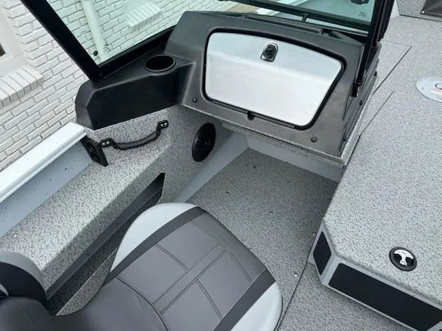 Slide: The Image of Lund 1775 Adventure Sport 2025 - 9