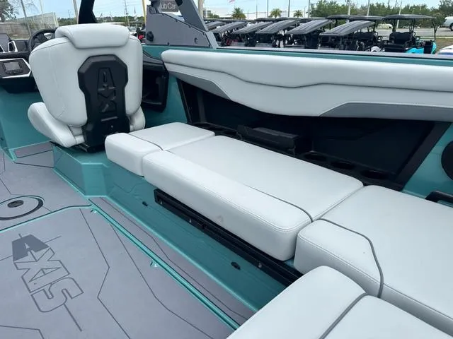 Slide: The Image of Axis Wake Research T Series T235 2025 - 12