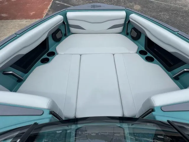 Slide: The Image of Axis Wake Research T Series T235 2025 - 14