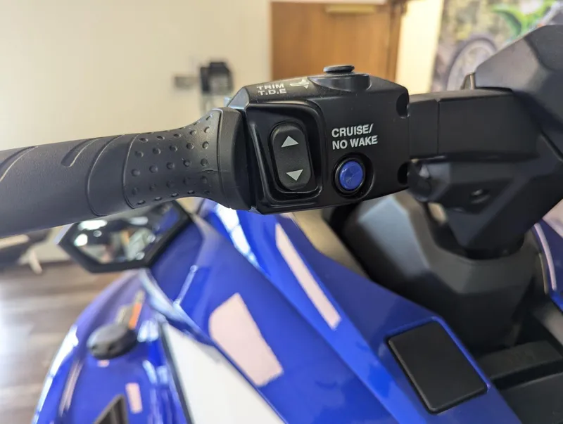 Slide: The Image of 2024 Yamaha GP SVHO handlebar controls with cruise and no wake features. - 6