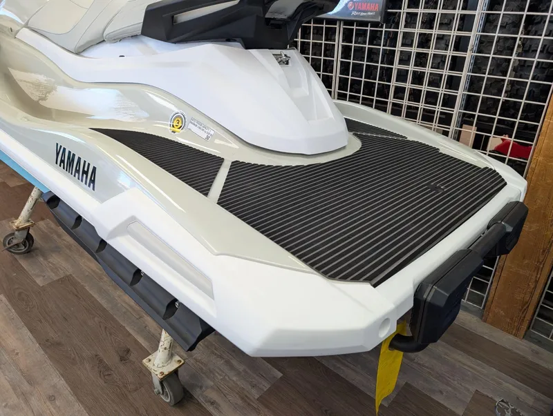 Slide: The Image of Yamaha VX Cruiser HO with Audio 2025 - 6