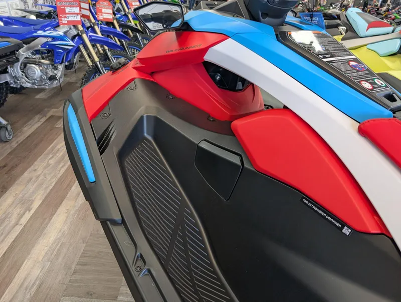 Slide: The Image of Yamaha Jetblaster DLX 3-Up 2025 - 5