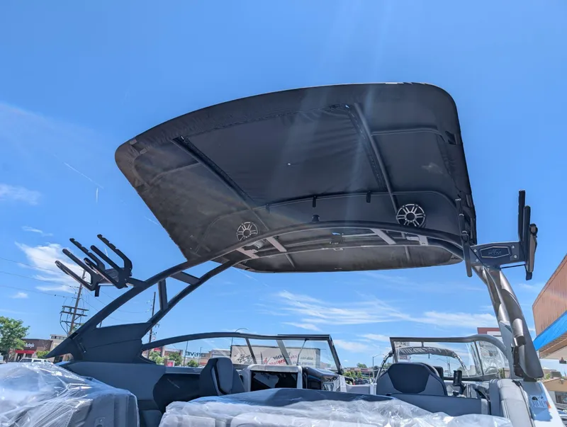 Slide: The Image of Yamaha 255XD 2025 - 11