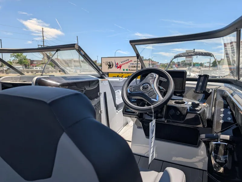 Slide: The Image of Yamaha 255XD 2025 - 15