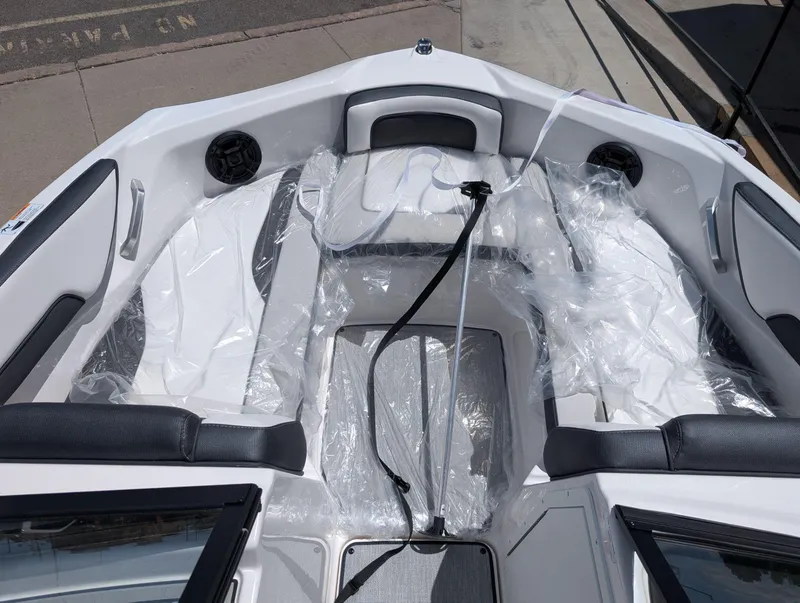 Slide: The Image of Yamaha AR195 2025 - 10