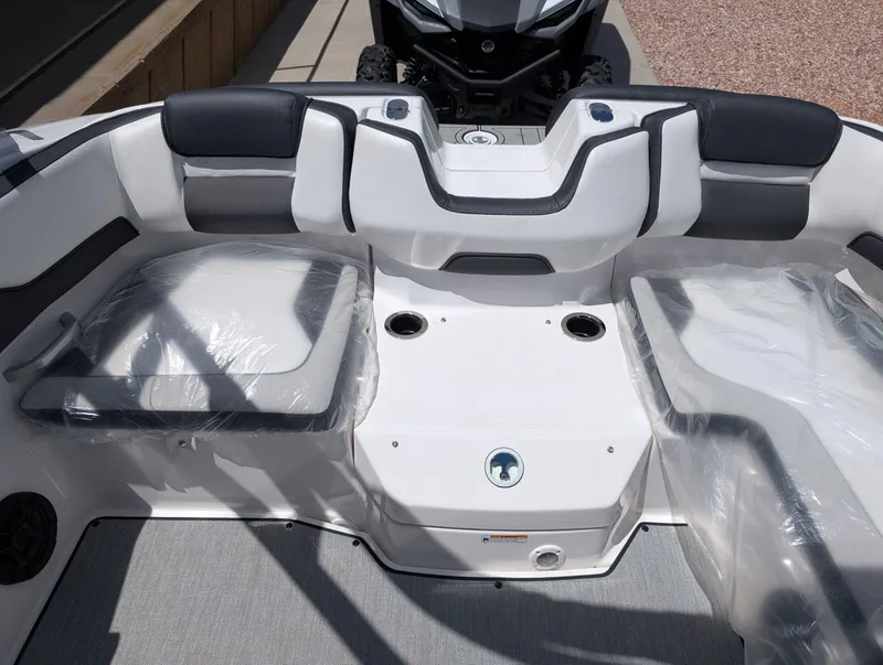 Slide: The Image of Yamaha AR195 2025 - 15