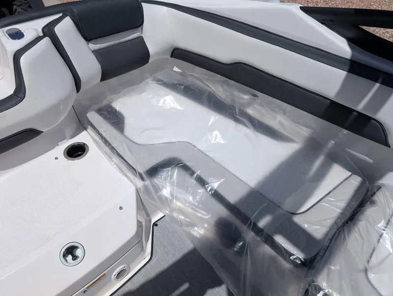 Slide: The Image of Yamaha AR195 2025 - 17