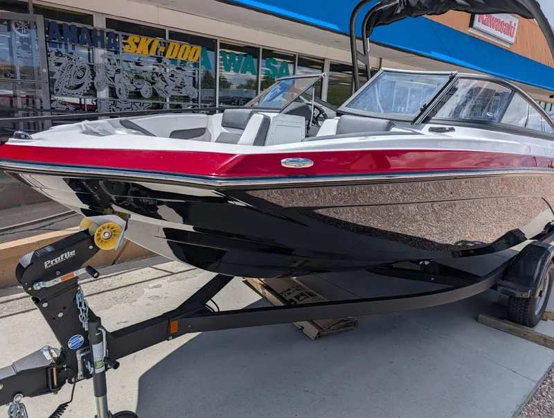 Slide: The Image of Yamaha AR195 2025 - 4