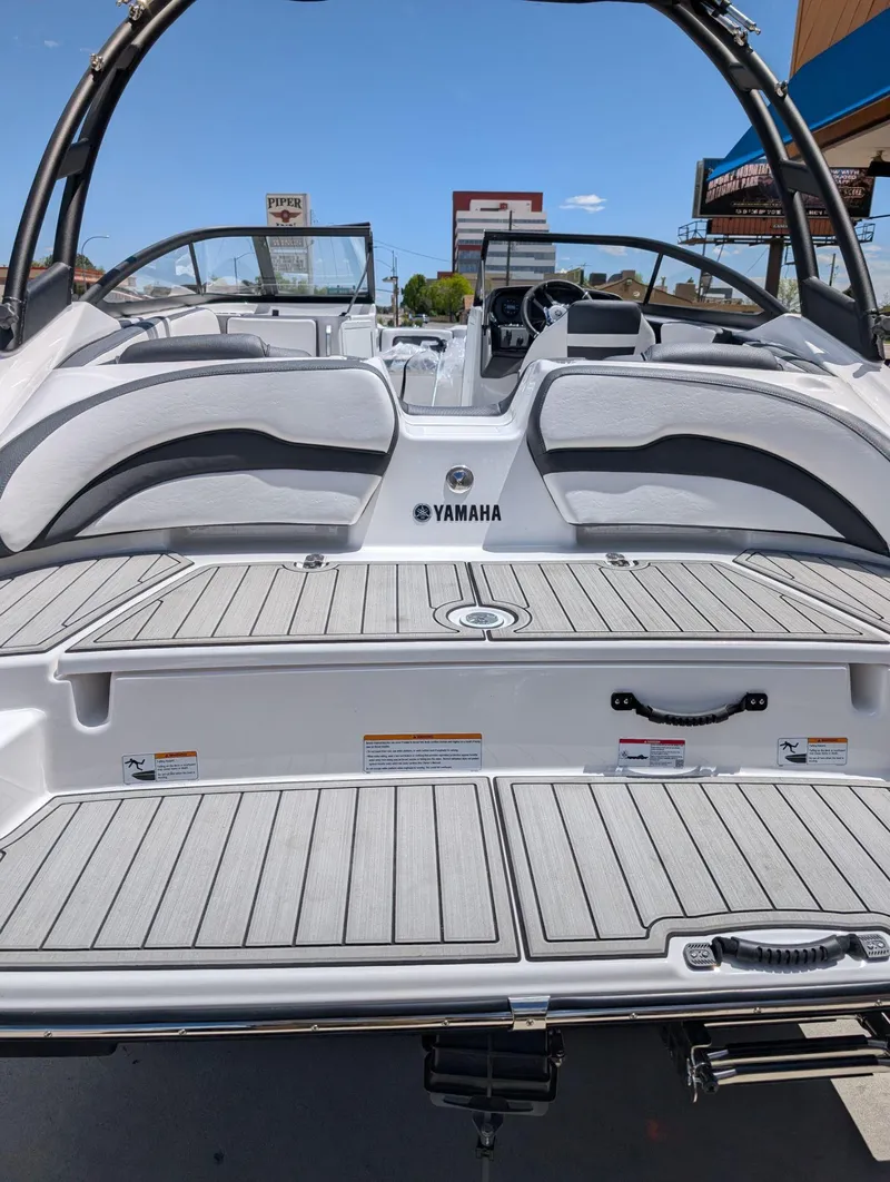 Slide: The Image of Yamaha AR195 2025 - 5