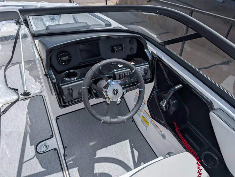 Slide: The Image of Yamaha AR195 2025 - 9