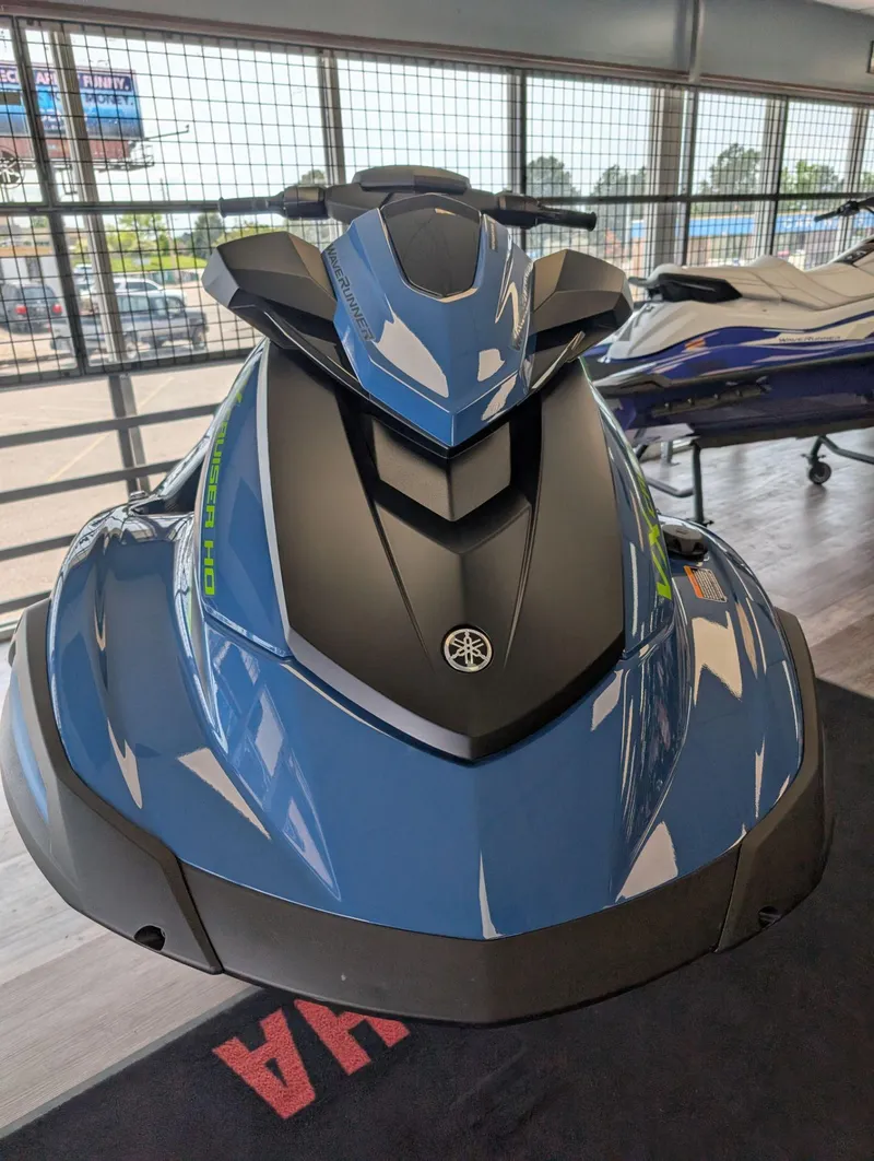 Slide: The Image of Yamaha VX Cruiser HO with Audio 2025 - 7