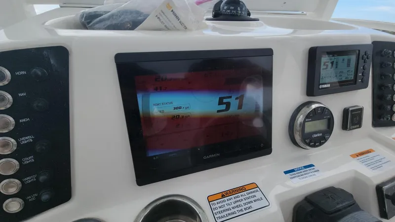 Slide: The Image of Robalo 246 Cayman 2020 - 71