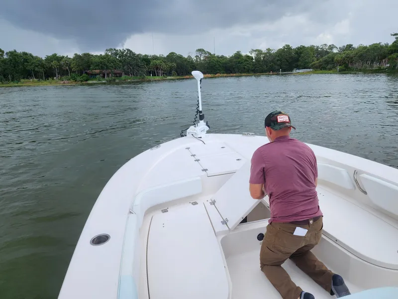 Slide: The Image of Robalo 246 Cayman 2020 - 74