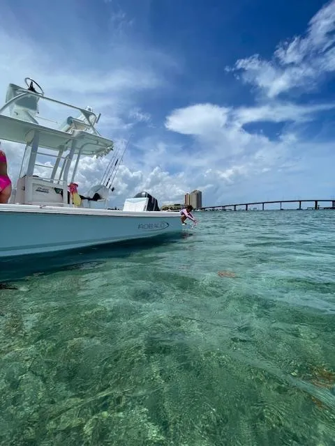 Slide: The Image of Robalo 246 Cayman 2020 - 82