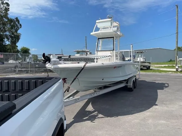 Slide: The Image of Robalo 246 Cayman 2020 - 83
