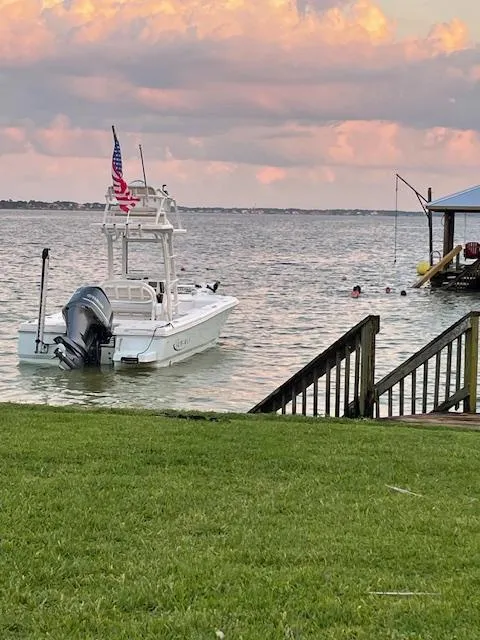 Slide: The Image of Robalo 246 Cayman 2020 - 84